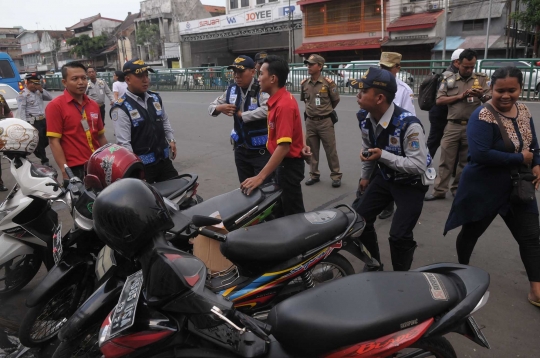 Penertiban PKL dan parkir liar di Kota Tua