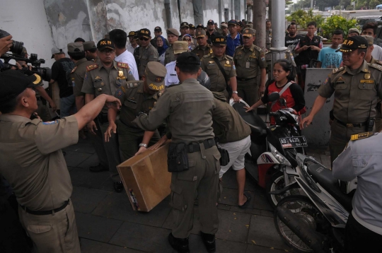 Penertiban PKL dan parkir liar di Kota Tua