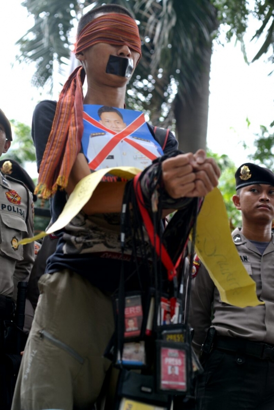 Aksi solidaritas jurnalis lintas media kecam kekerasan TNI AU