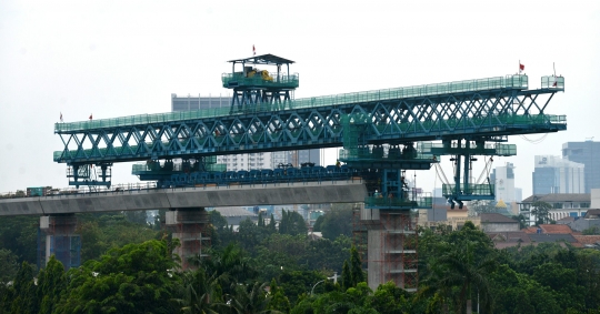 Memantau perkembangan proyek MRT di Lebak Bulus
