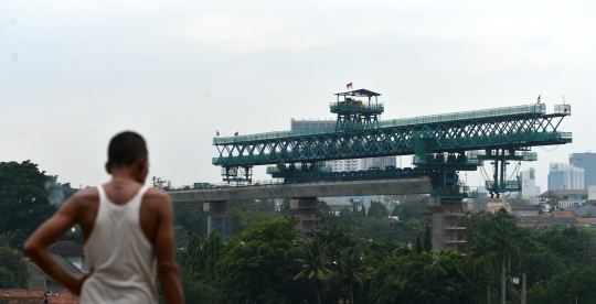 Memantau perkembangan proyek MRT di Lebak Bulus