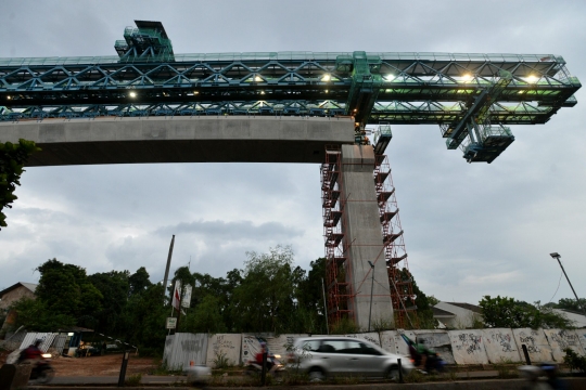 Memantau perkembangan proyek MRT di Lebak Bulus