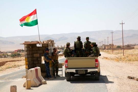 Mengintip kesibukan pejuang cantik Yazidi di tengah perang