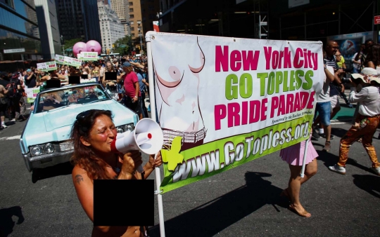 Tuntut kesetaraan gender, wanita di New York gelar parade bugil