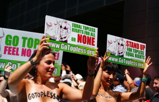 Tuntut kesetaraan gender, wanita di New York gelar parade bugil