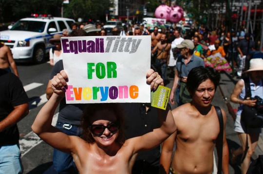 Tuntut kesetaraan gender, wanita di New York gelar parade bugil