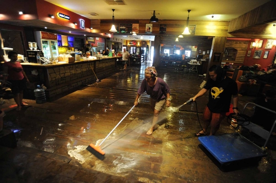 Banjir Kemang sebabkan pengusaha kafe rugi hingga ratusan juta