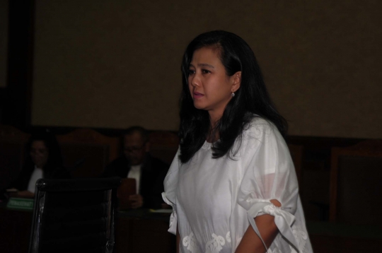 Tangis Damayanti usai dituntut 6 tahun bui