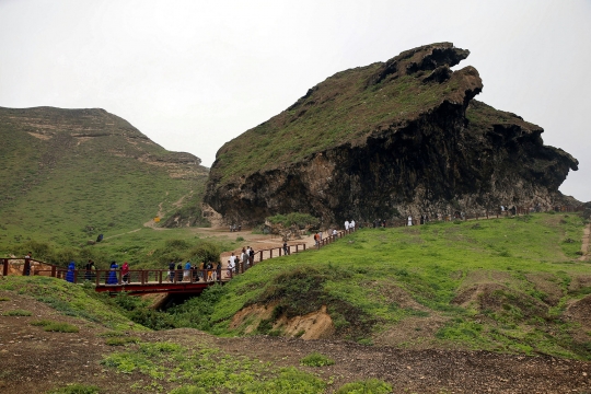 Menelusuri keindahan alam Oman, dari air terjun hingga pantai