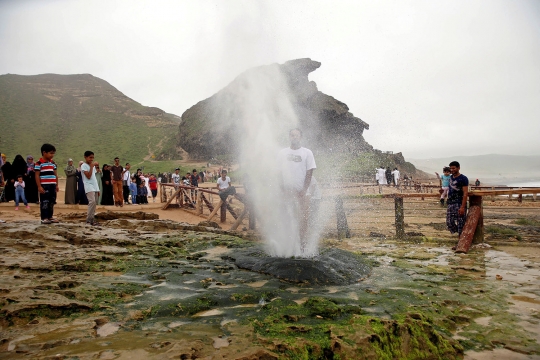 Menelusuri keindahan alam Oman, dari air terjun hingga pantai