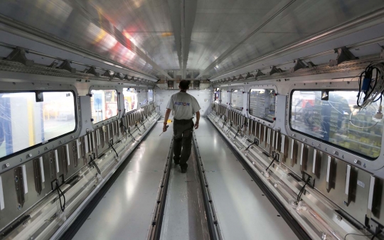 Mengintip perakitan kereta cepat Euroduplex TGV