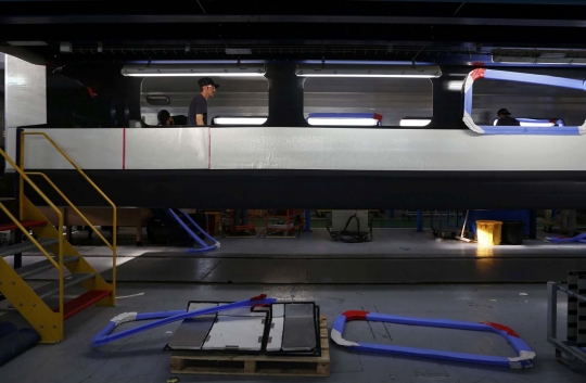 Mengintip perakitan kereta cepat Euroduplex TGV