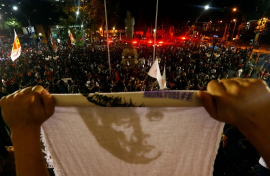 Aksi brutal warga Brasil protes penggulingan Dilma Rousseff