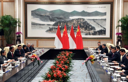 Senyum hangat Xi Jinping sambut kedatangan Jokowi di China