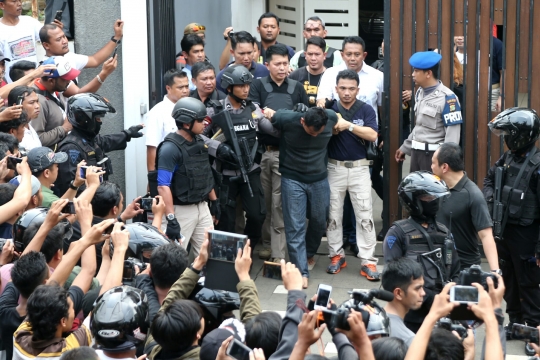 Aksi dramatis penyergapan perampok di Pondok Indah