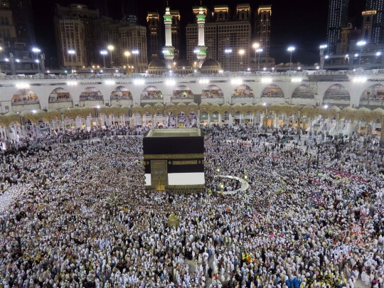 Jemaah haji dari seluruh dunia mulai padati Masjidil Haram