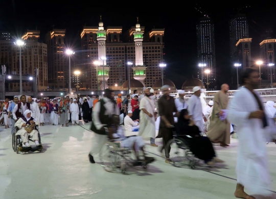 Jemaah haji dari seluruh dunia mulai padati Masjidil Haram