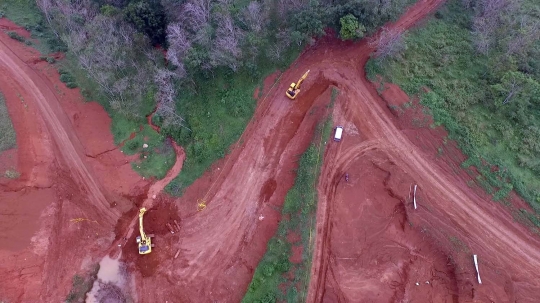 Memantau megaproyek kereta cepat yang berjalan lambat