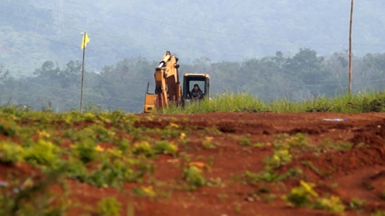 Memantau megaproyek kereta cepat yang berjalan lambat