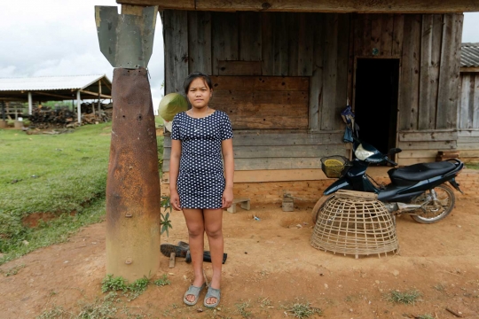 Intip perkampungan di Laos yang pondasi rumahnya terbuat dari 'bom'