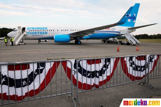 Foto Mewahnya Pesawat Kampanye Donald Trump Dan Hillary Clinton Merdeka Com Foto Mewahnya Pesawat Kampanye Donald Trump Dan Hillary Clinton Merdeka Com