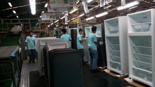 LG pamer pabrik kulkas di Banten, mampu produksi 5.000 unit per hari