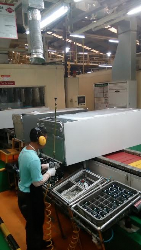 LG pamer pabrik kulkas di Banten, mampu produksi 5.000 unit per hari