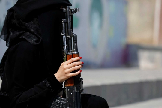 Aksi jihadis cantik dukung gerakan Houthi di Yaman