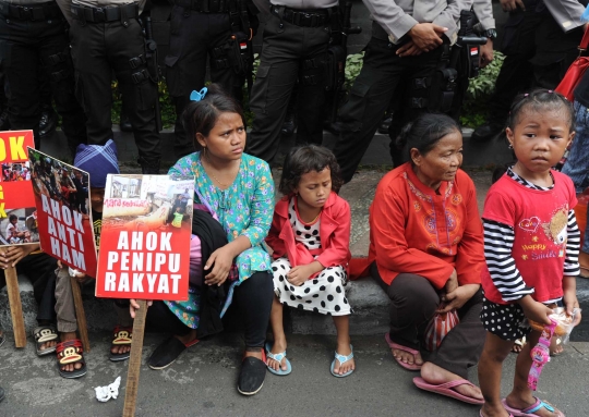 Tolak pencalonan Ahok, korban penggusuran geruduk kantor DPP PDIP