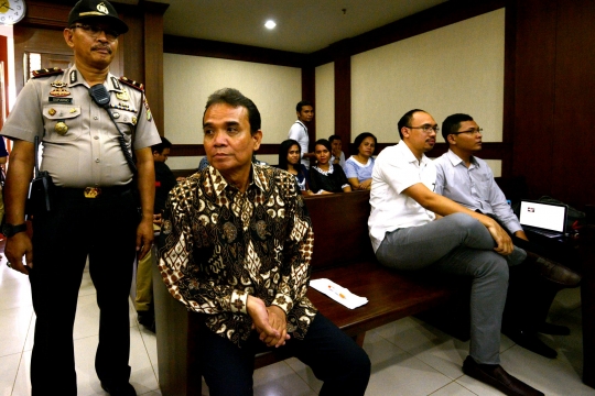 Edy Nasution jalani sidang perdana kasus suap panitera PN Jakpus