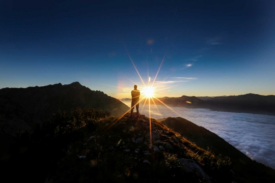 Menikmati keindahan sunrise di Austria