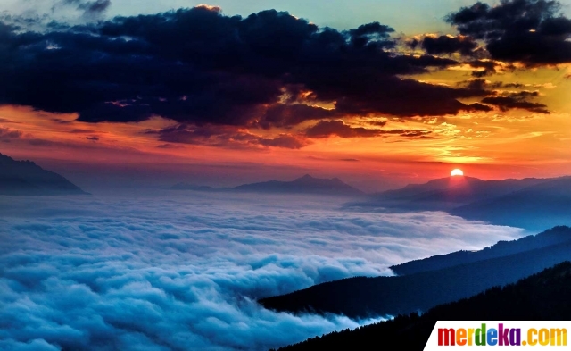 Foto : Menikmati keindahan sunrise di Austria merdeka.com