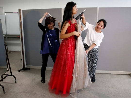 Pesona wanita keturunan India menangkan Miss Japan 2016