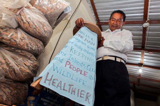 Kakek di Ekuador pecahkan rekor sebagai pengumpul puntung rokok