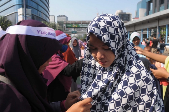 Ratusan perempuan peringati Hari Solidaritas Hijab Internasional