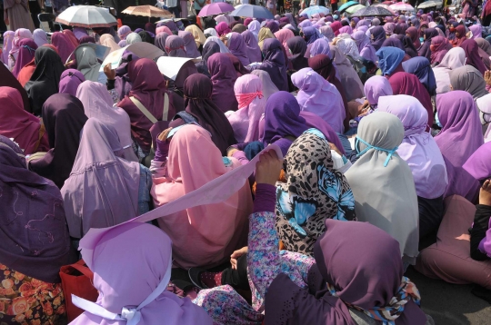Ratusan perempuan peringati Hari Solidaritas Hijab Internasional