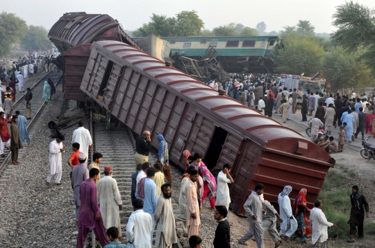 Tragisnya tabrakan kereta di Pakistan, 6 tewas dan ratusan terluka