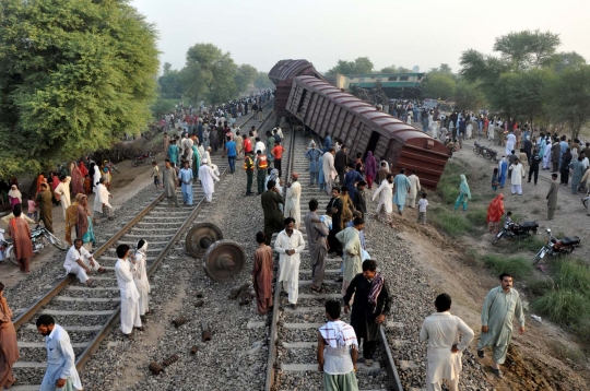 Tragisnya tabrakan kereta di Pakistan, 6 tewas dan ratusan terluka