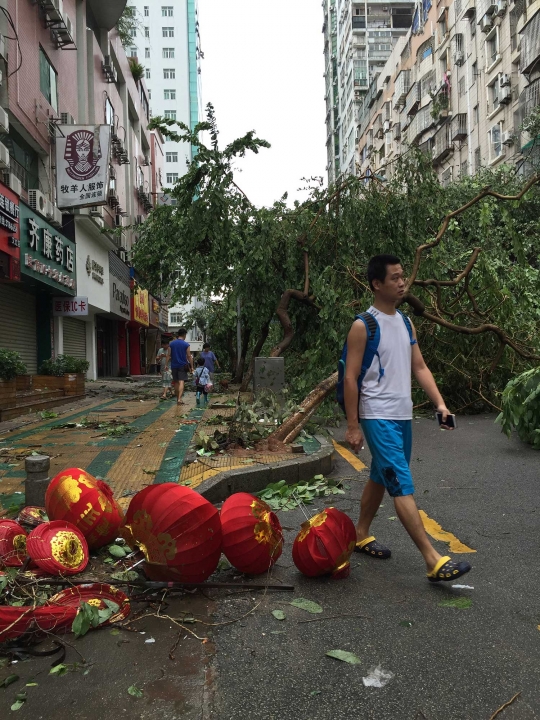 Ganasnya Topan Meranti obrak-abrik China dan Taiwan