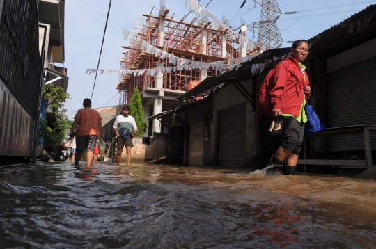 Luapan Kali Sunter masih rendam kawasan Cipinang Melayu