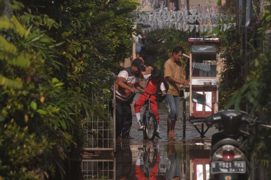 Luapan Kali Sunter masih rendam kawasan Cipinang Melayu