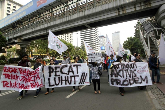 Tolak reklamasi, massa demo tuntut Luhut dipecat