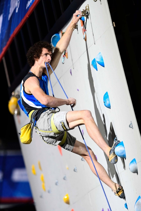 Menyaksikan serunya Kejuaraan Dunia Climbing 2016 di Paris