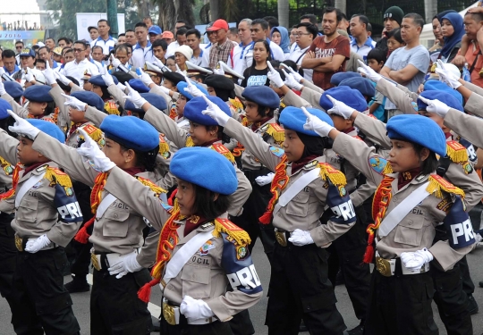 Atraksi polisi cilik meriahkan peringatan HUT ke-61 Lalu Lintas