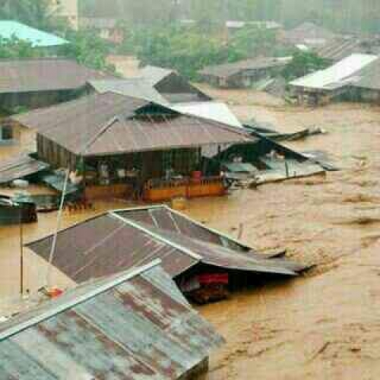Mengerikan banjir dan longsor menghantam Garut