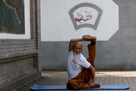 Semangat kakek 70 tahun keliling dunia demi promosikan kungfu