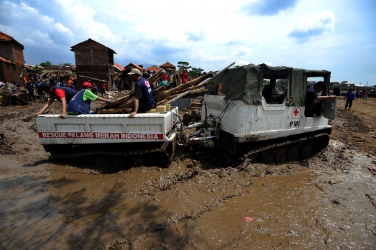 PMI kerahkan hagglund untuk evakuasi korban banjir bandang Garut