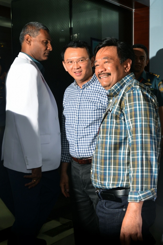 Gaya santai Ahok-Djarot jalani tes kesehatan di RS Mintohardjo