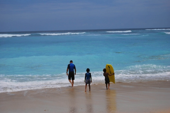 Keeksotisan pasir perawan di Pantai Pandawa