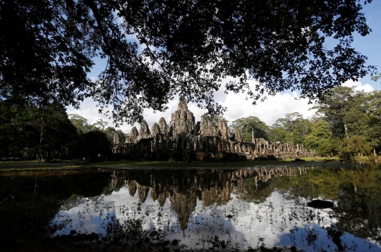 Mengagumi keindahan Candi Bayon di Kamboja